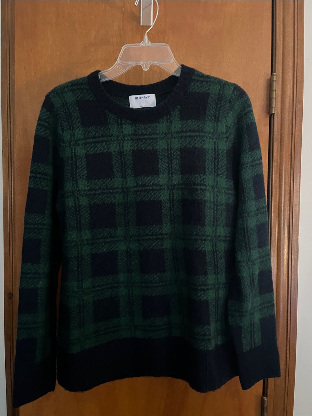 Old Navy women’s Green and Black Plaid Crewneck Sweater